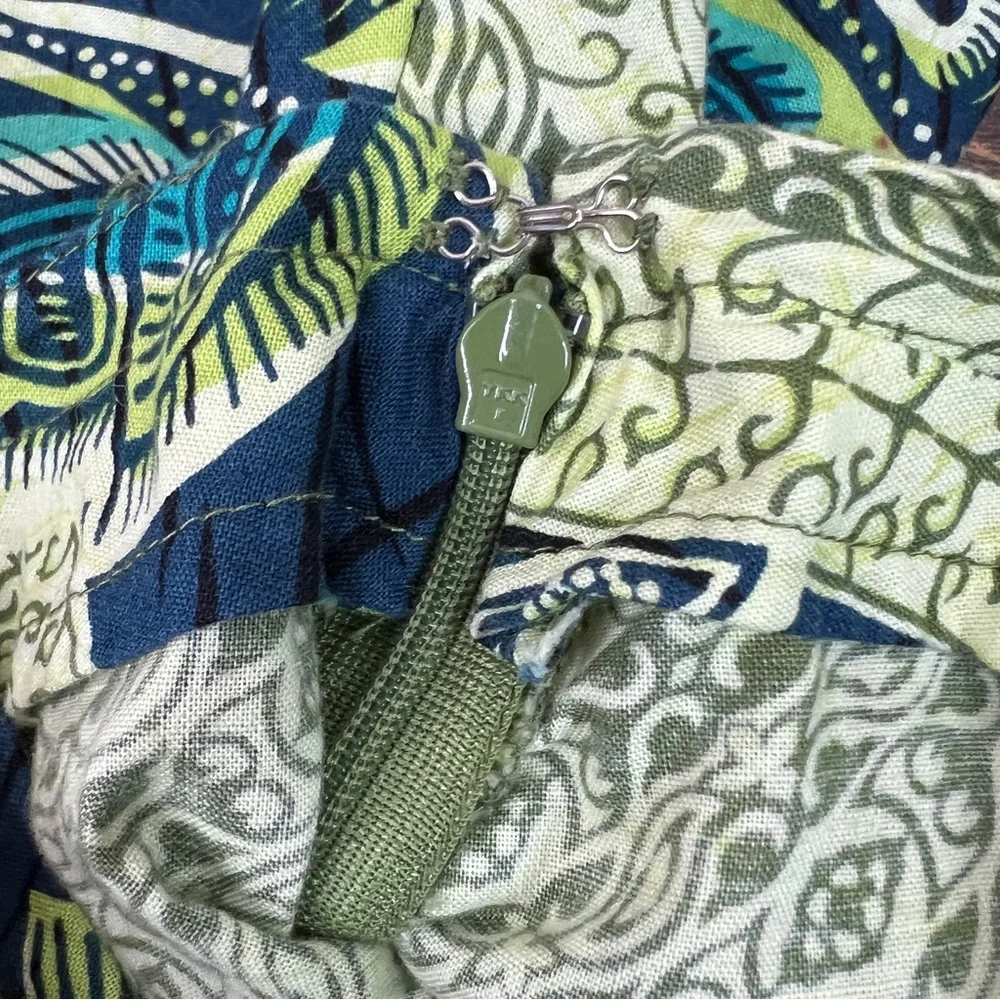 Van Heusen Size Small Lime/Turquoise/Navy Blue & Black Floral Unlined Zipper